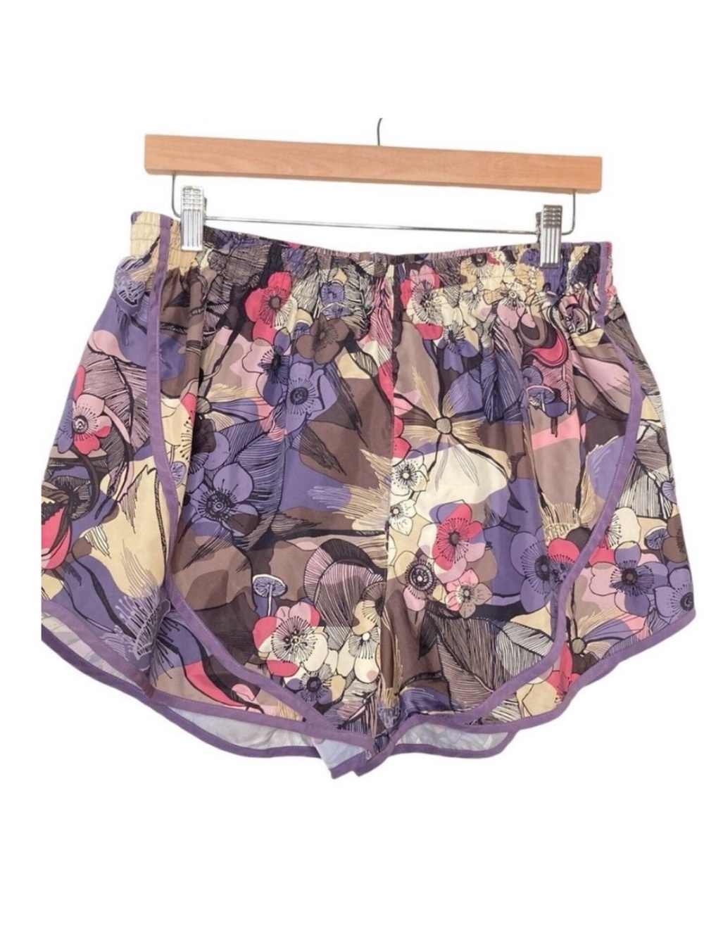 NIKE Floral Print Women's Athletic Shorts - Purple Multi XL
